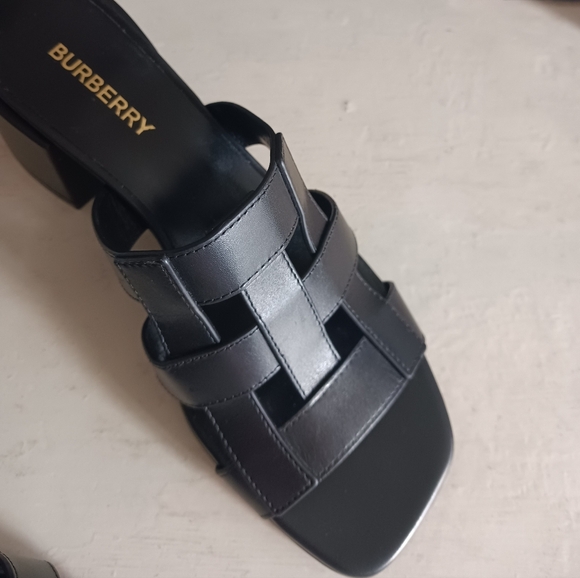 Burberry Lyna Caged Leather Slide Sandals - Picture 2 of 6